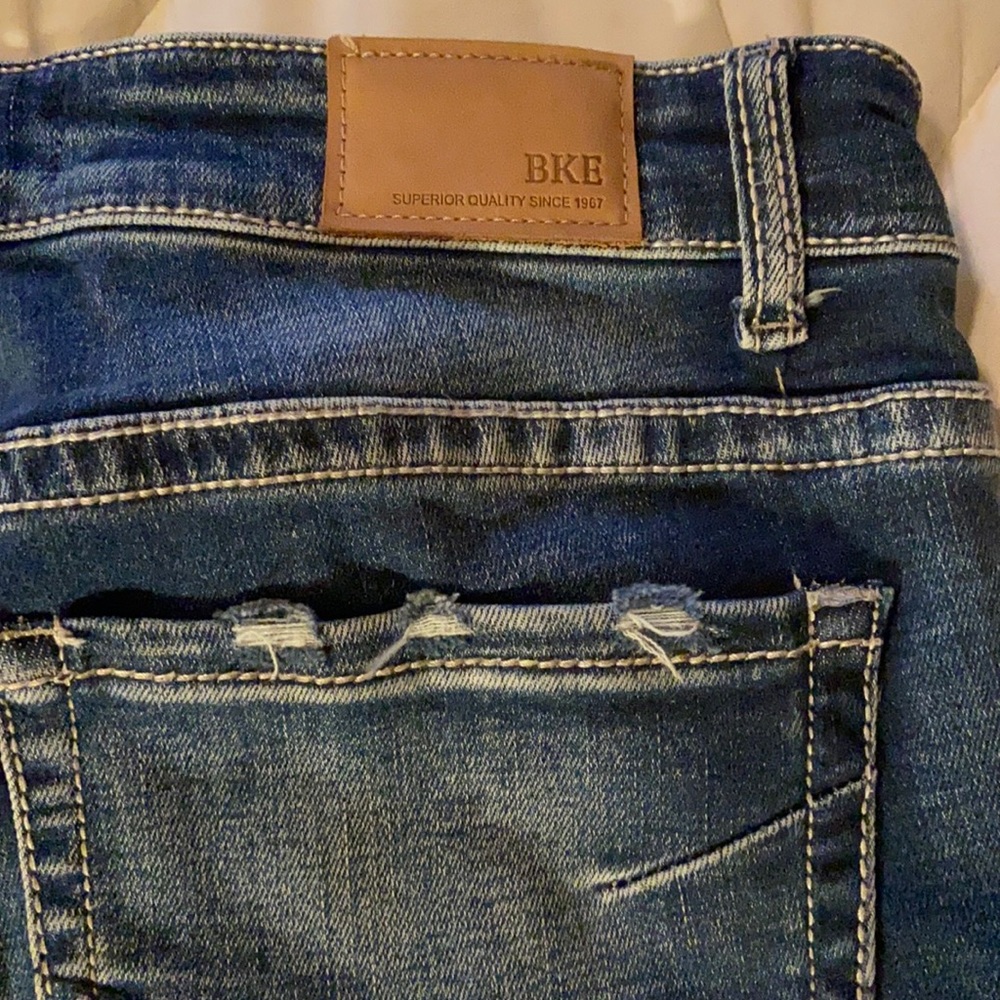 Buckle BKE PAYTON jeans. Universal fit. Mid rise. Bootcut. Size 36x37.5
